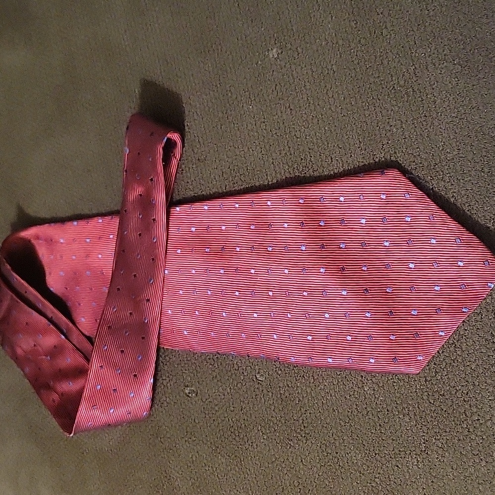 Van Heusen Men's 100% Silk Neck Tie